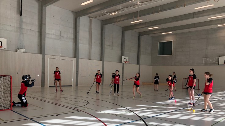 19-02-03-Edit Karic - Unihockey_Damen2.jpg